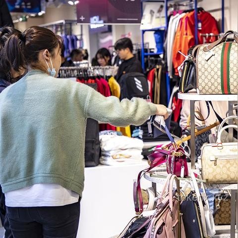 人民日报刊评案例：探索现代消费观念下的物美价廉